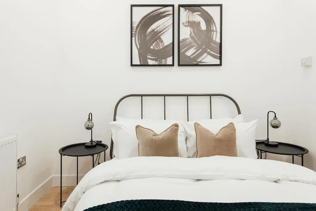 Stylish 2 Bedroom Flat In Ilford, London 0*, Ilford United Kingdom